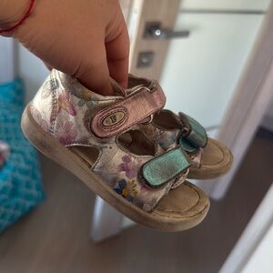 Naturino sandals size 22